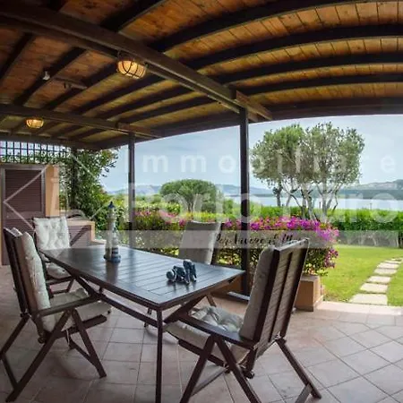 7a - Porto Mannu Villino Sul Mare Prima Fila Villa